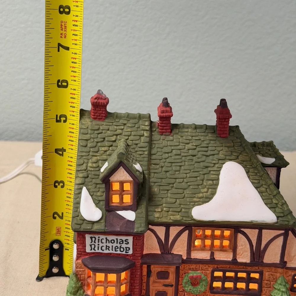 Vintage Lighted Christmas Village Cottage Nicholas Nickleby House w Box & Cord
